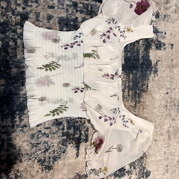 Fits a bust if 36C and smaller . Size small . Used 1x - Picture 2 of 6